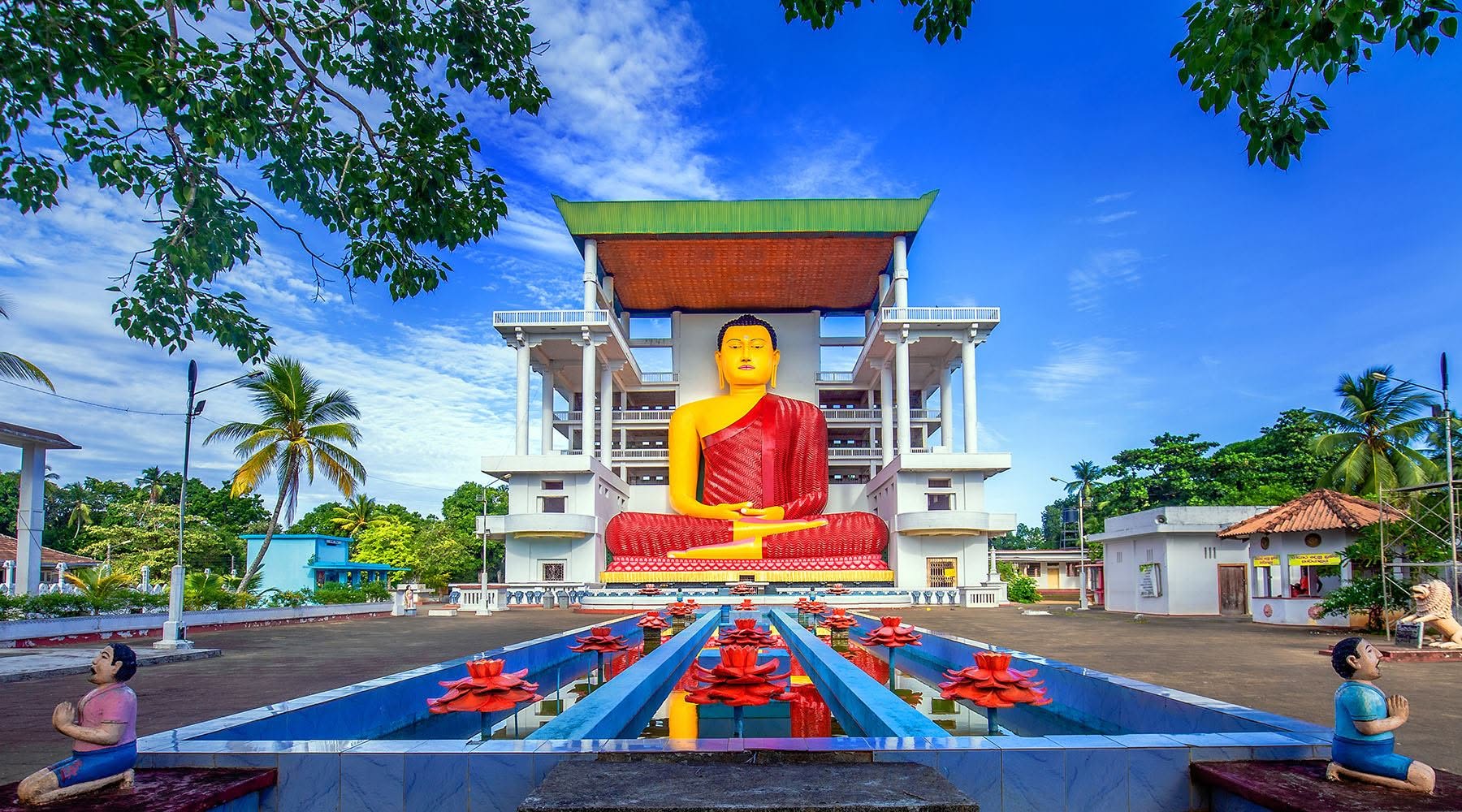 Temple statue roof restoration